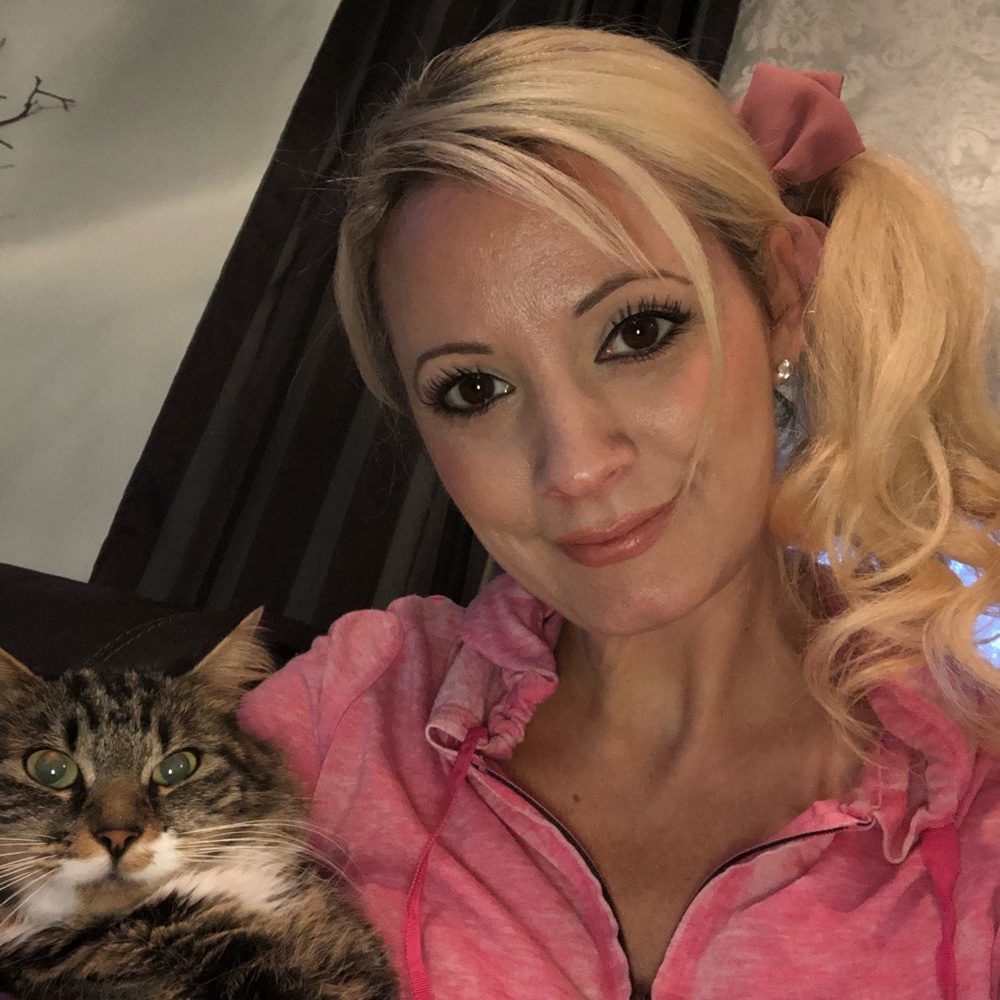 Meet your Posher, Julie